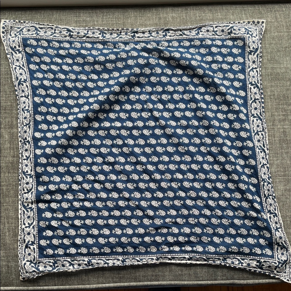 Madewell Navy and White Floral Bandana Scarf 20” square